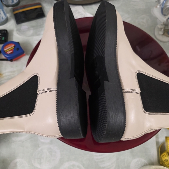 ASOS Bebo Sabina chelsea boots in ecru Size 38 - Picture 7 of 8